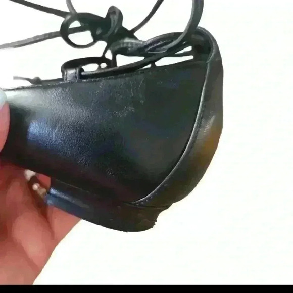 Manolo Blahnik Womens Black Aneska Leather Lace-Up Open-Toe Flat 35.5 (US 5) - Picture 14 of 16